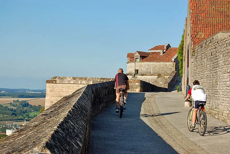 Les remparts de Langres