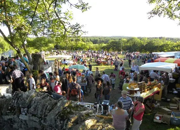 Marché paysan à Montredon sur le Larzac