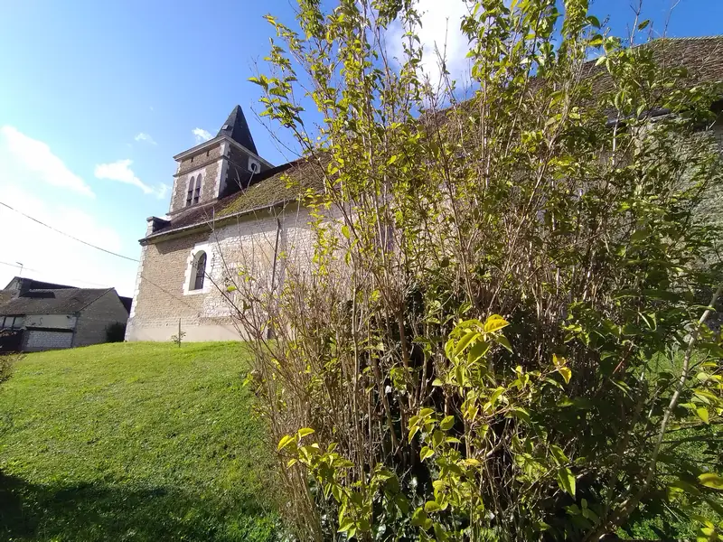Eglise Saint-Jean-Baptiste à Villeneuve au Chemin