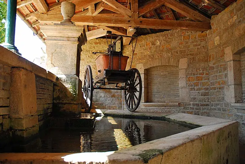 Lavoir de Noidant-le-Rocheux