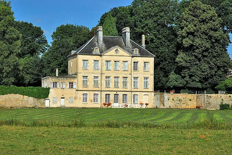 Château familial du XVIIIe siècle de Piépape