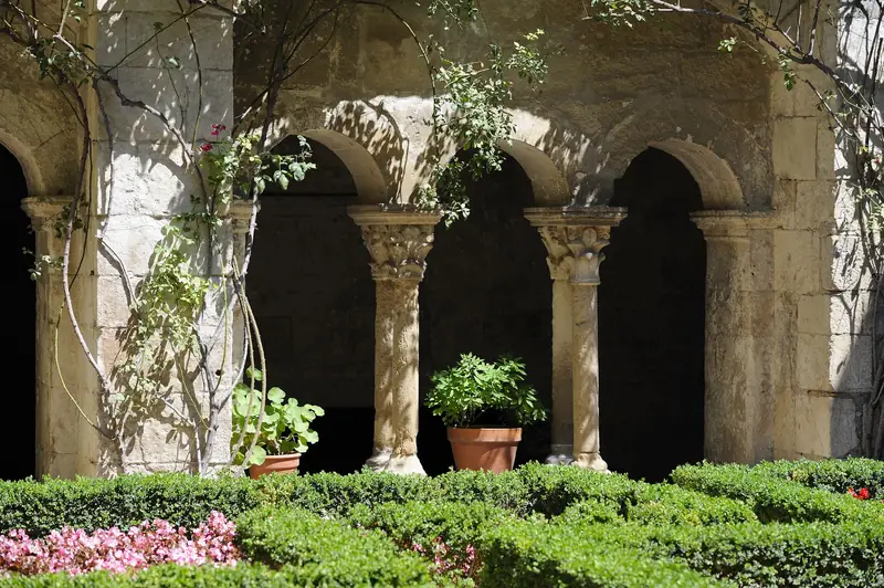 Cloître Saint Paul de Mausole, Centre culturel et touristique Van Gogh