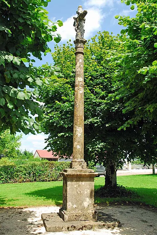 Calvaire de la rue du Mont à Peigney