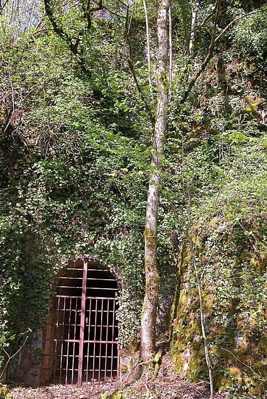 Magasin à poudre de Brevoines