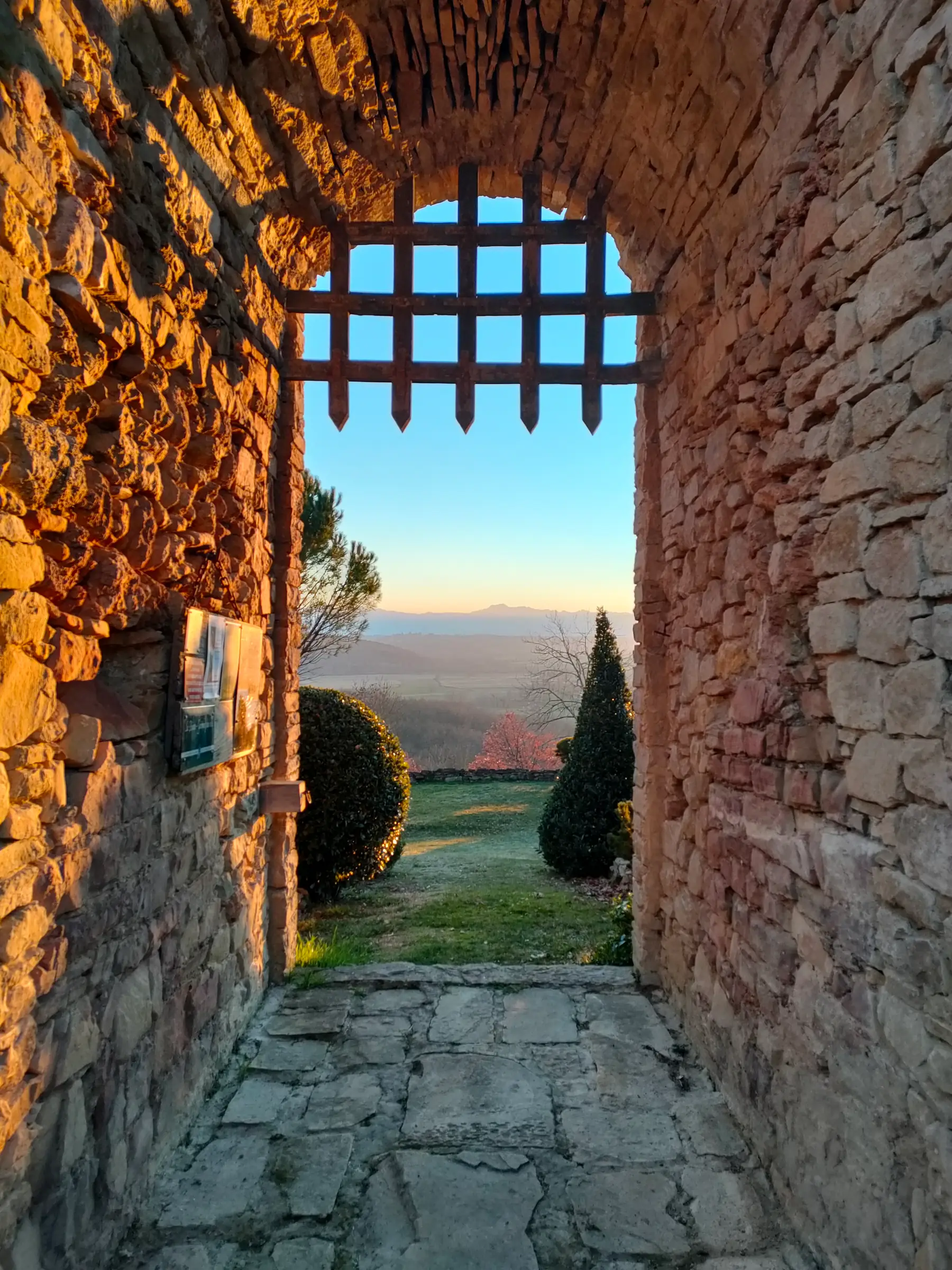 CHÂTEAU FORT DE SAINT-MARCET