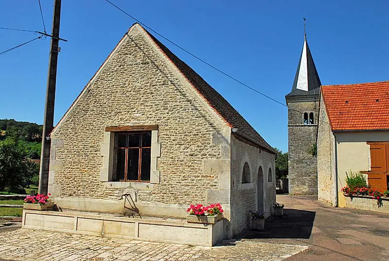Lavoir couvert de Praslay