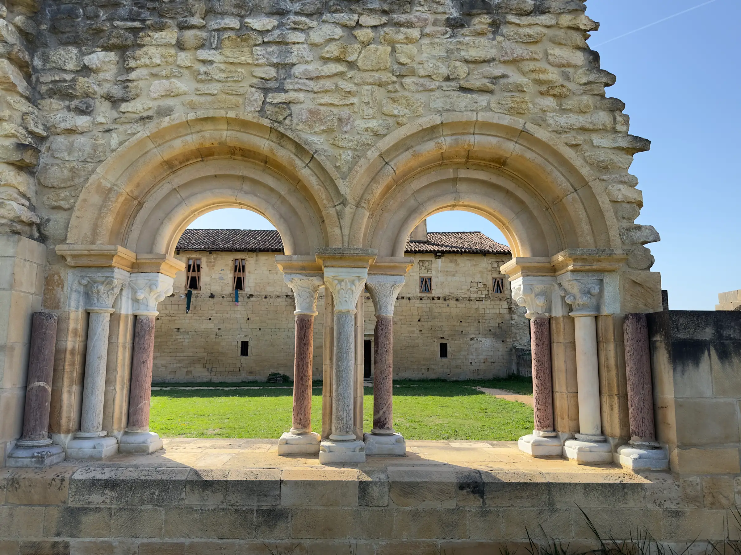 ABBAYE DE BONNEFONT