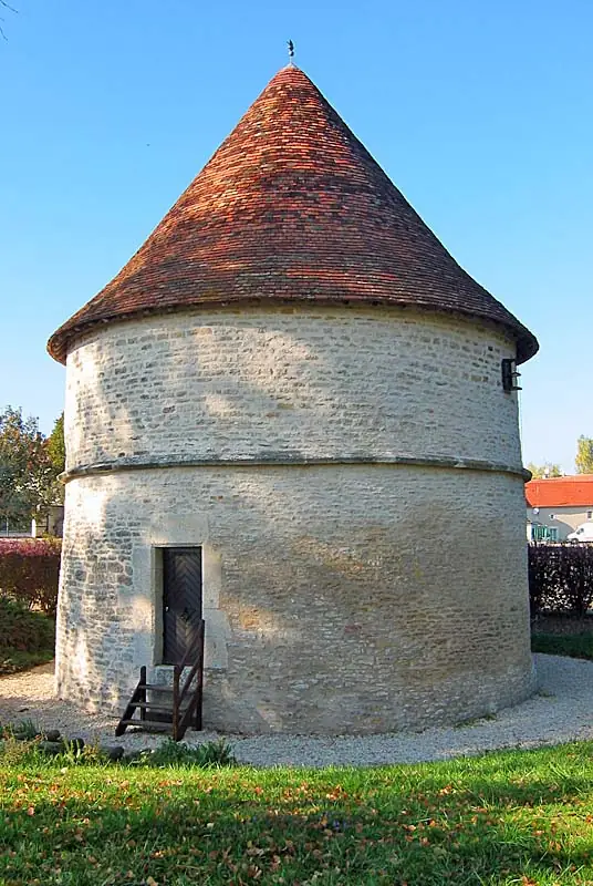 Colombier du Château Champenois à Marac