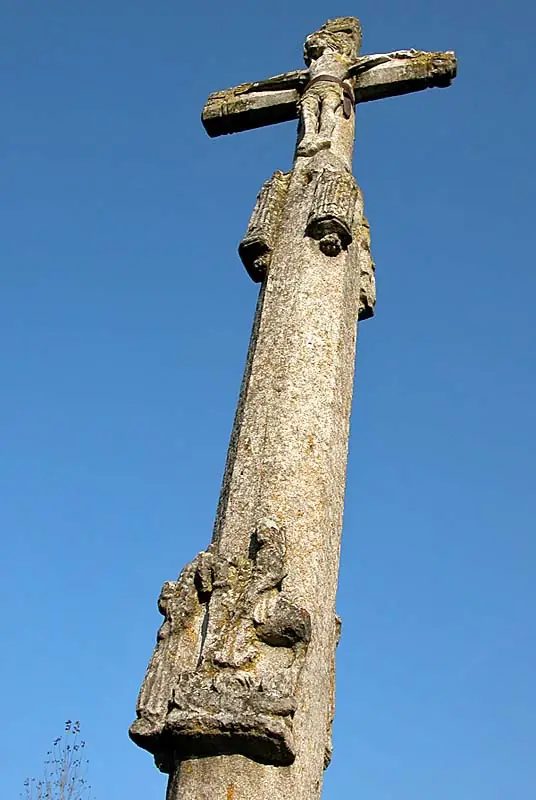 Croix XVIe siècle de Vesvres-sous-Prangey