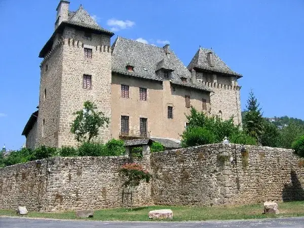 Découverte de la vieille ville d'Entraygues