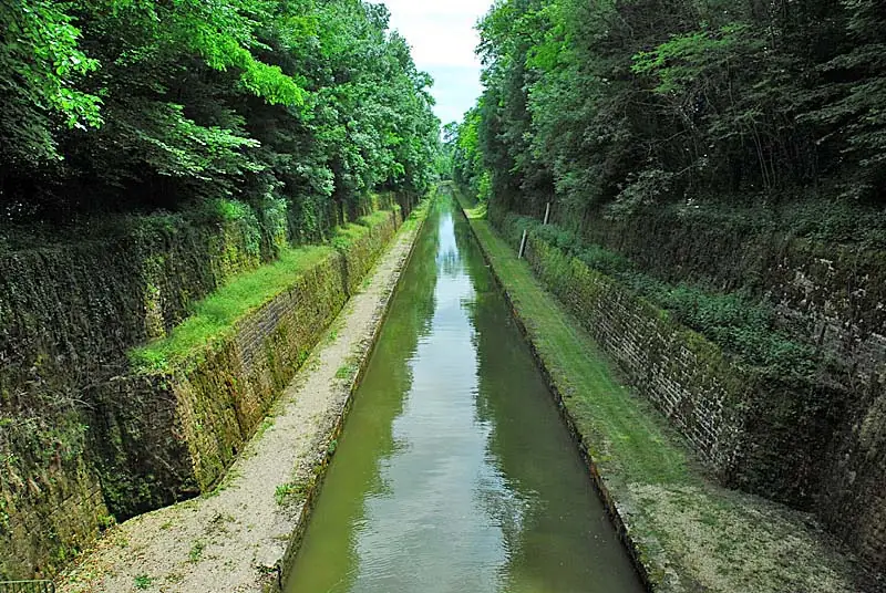 Tunnel du canal entre Champagne et Bourgogne (Sud)