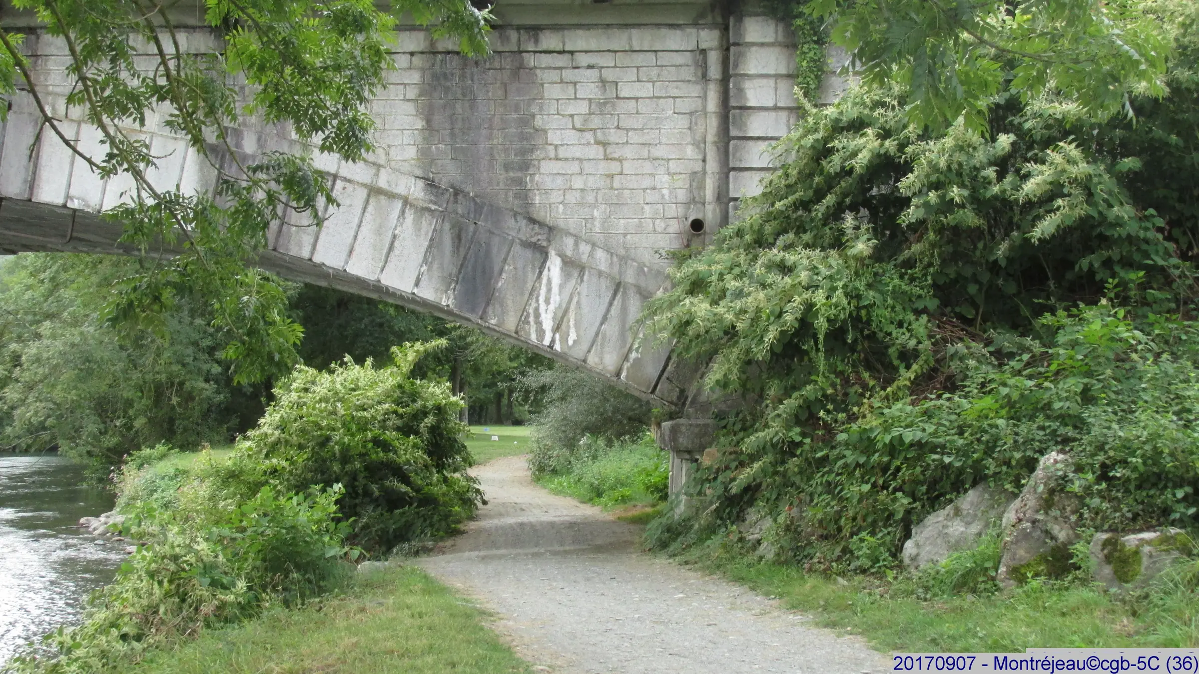 SENTIER DÉCOUVERTE BASTIDE DE MONTREJEAU