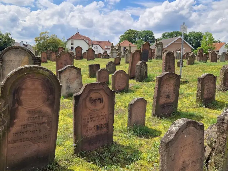 Le cimetière israélite et la mémoire juive de Haguenau