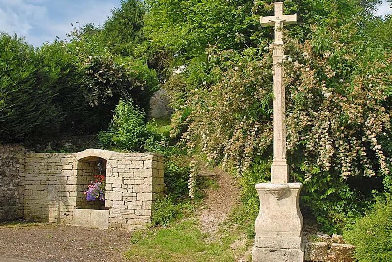 Croix de Rivière-les-Fosses