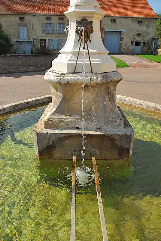 Fontaine à l'enfant de Chauffourt