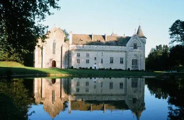 Abbaye fortifiée et Parc de Loc-Dieu
