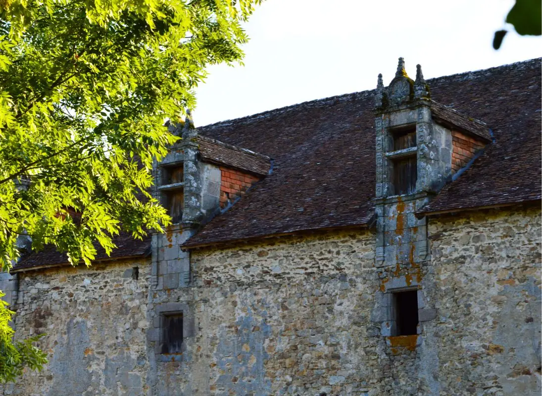Écuries Renaissance du château des Cars