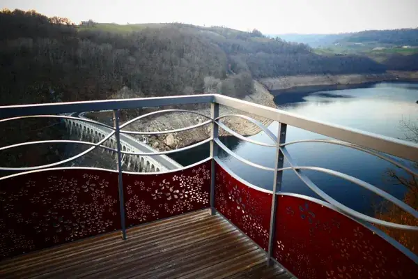 Belvédère du barrage de Sarrans