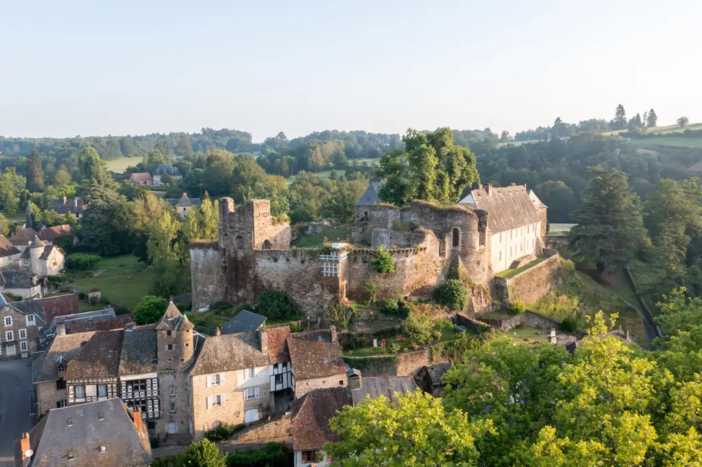 Ségur le Château - Un des Plus Beaux Villages de France