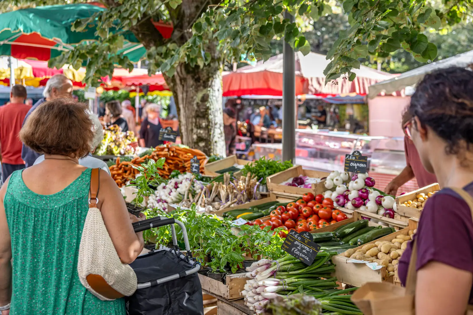 Marché du vendredi à Ribérac