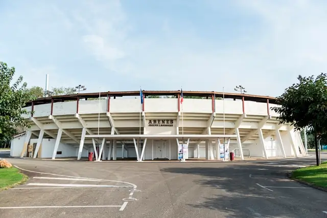 Les arènes