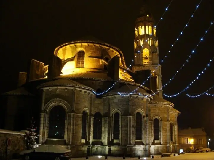 Collégiale romane de Saint-Léonard de Noblat inscrite au patrimoine mondial de l'UNESCO