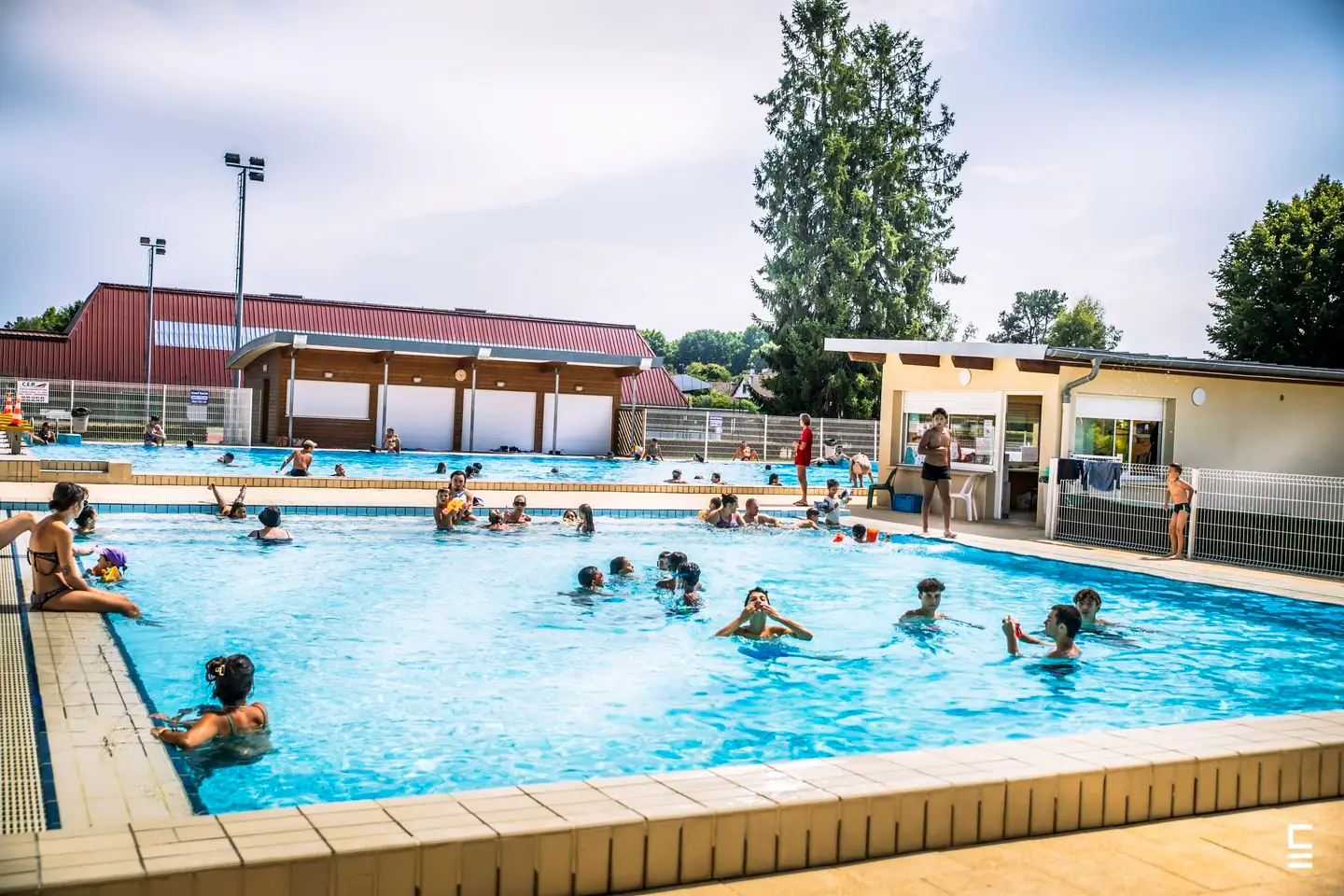 Piscines en fête, structure gonflable géante