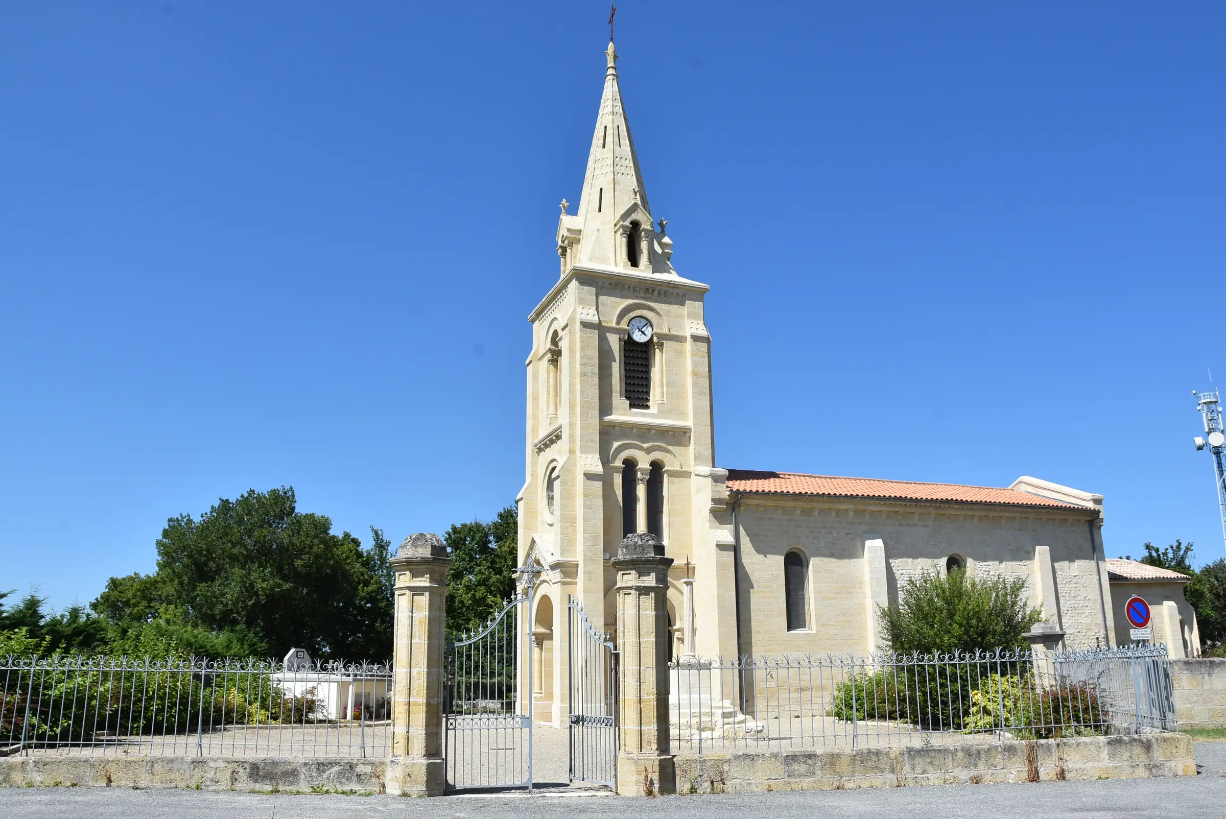 Eglise Saint-Genès de Virsac