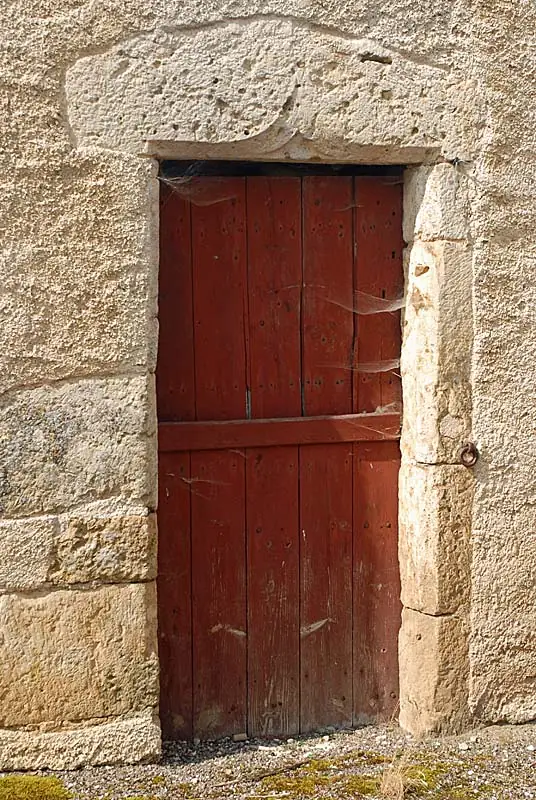 Maisons à linteau en accolade à Rivière-les-Fosses