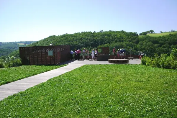 Belvédère du barrage de Sarrans