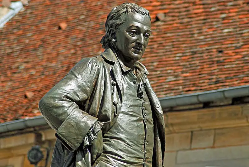 Statue et place Diderot
