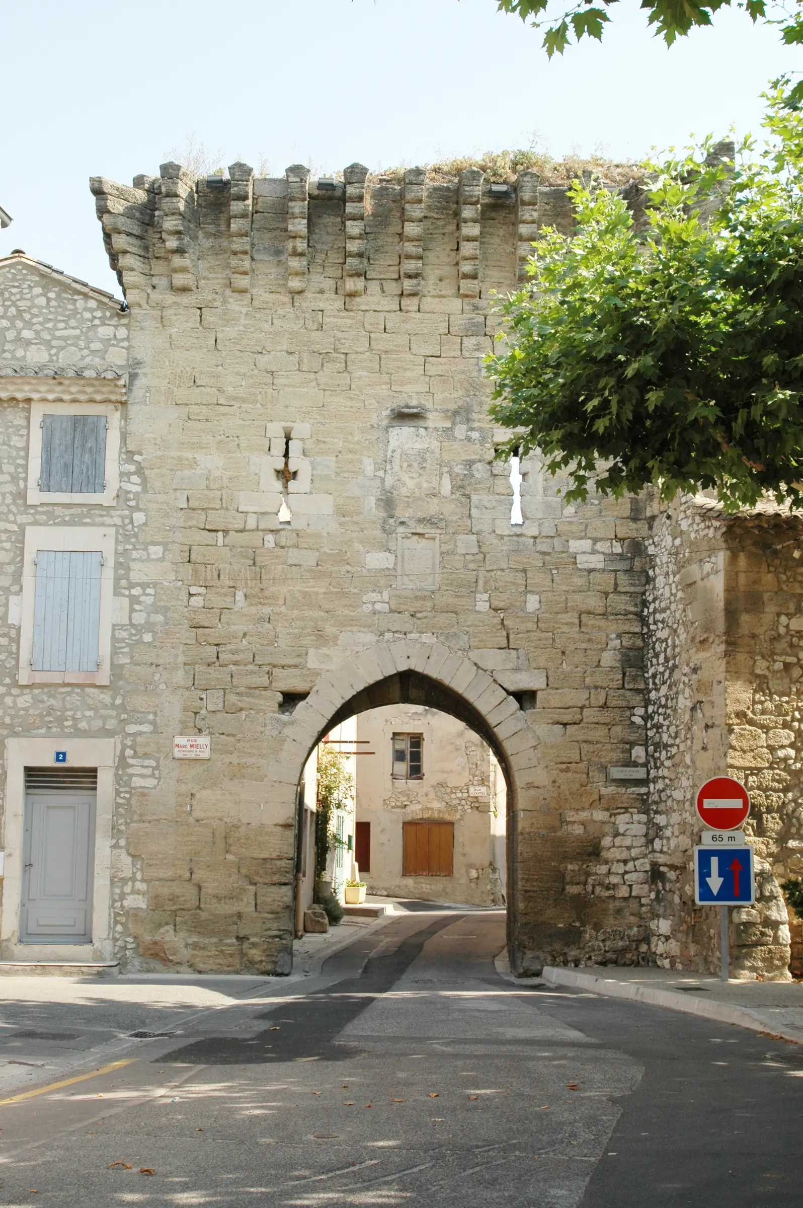 Remparts et portes médiévales