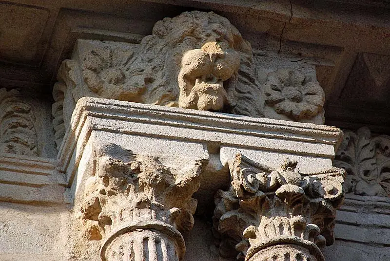 Façade Renaissance (Rue Saint-Didier)