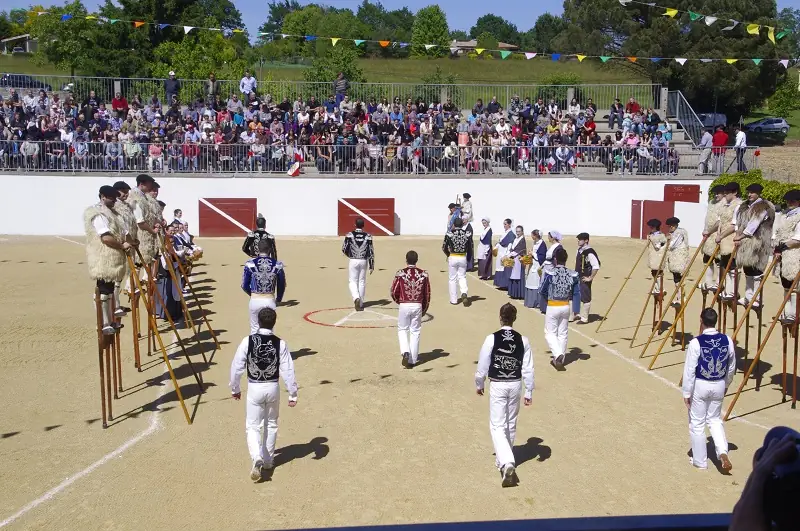Arènes