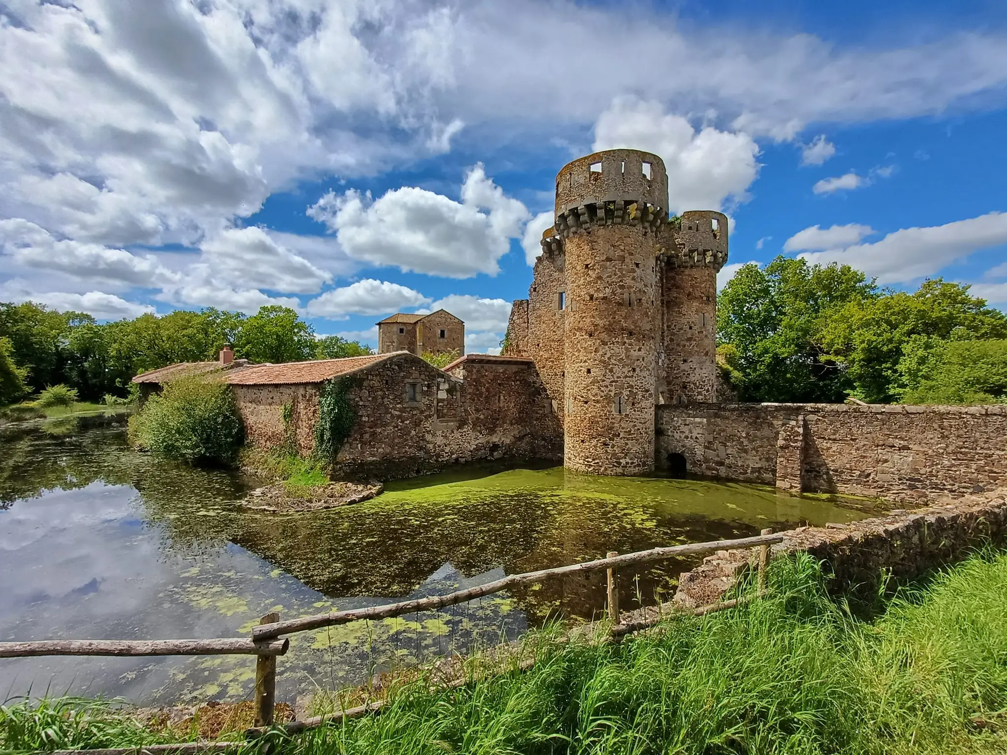 Château de Sanzay