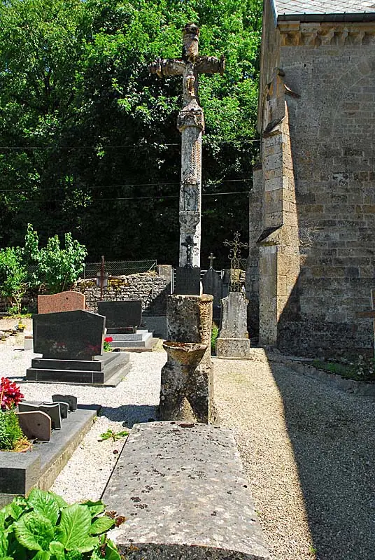 Croix de cimetière de Vieux-Moulins