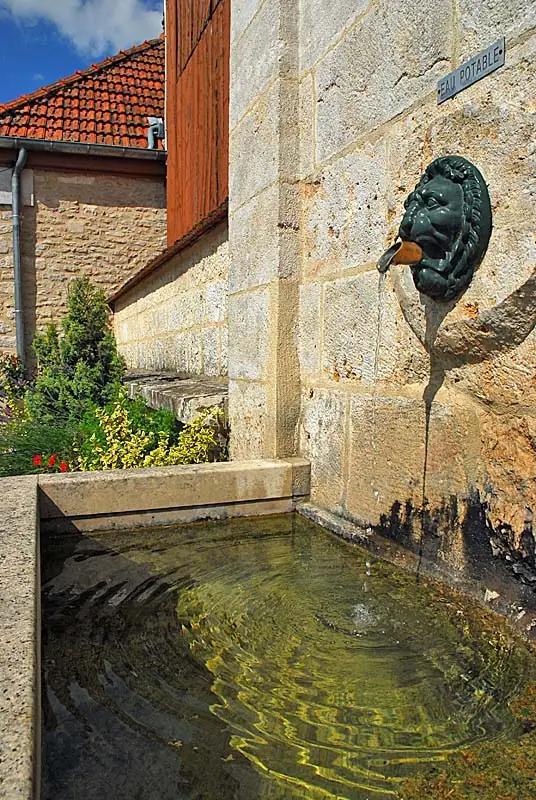 Fontaine - lavoir Carteret de Saint-Loup-sur-Aujon