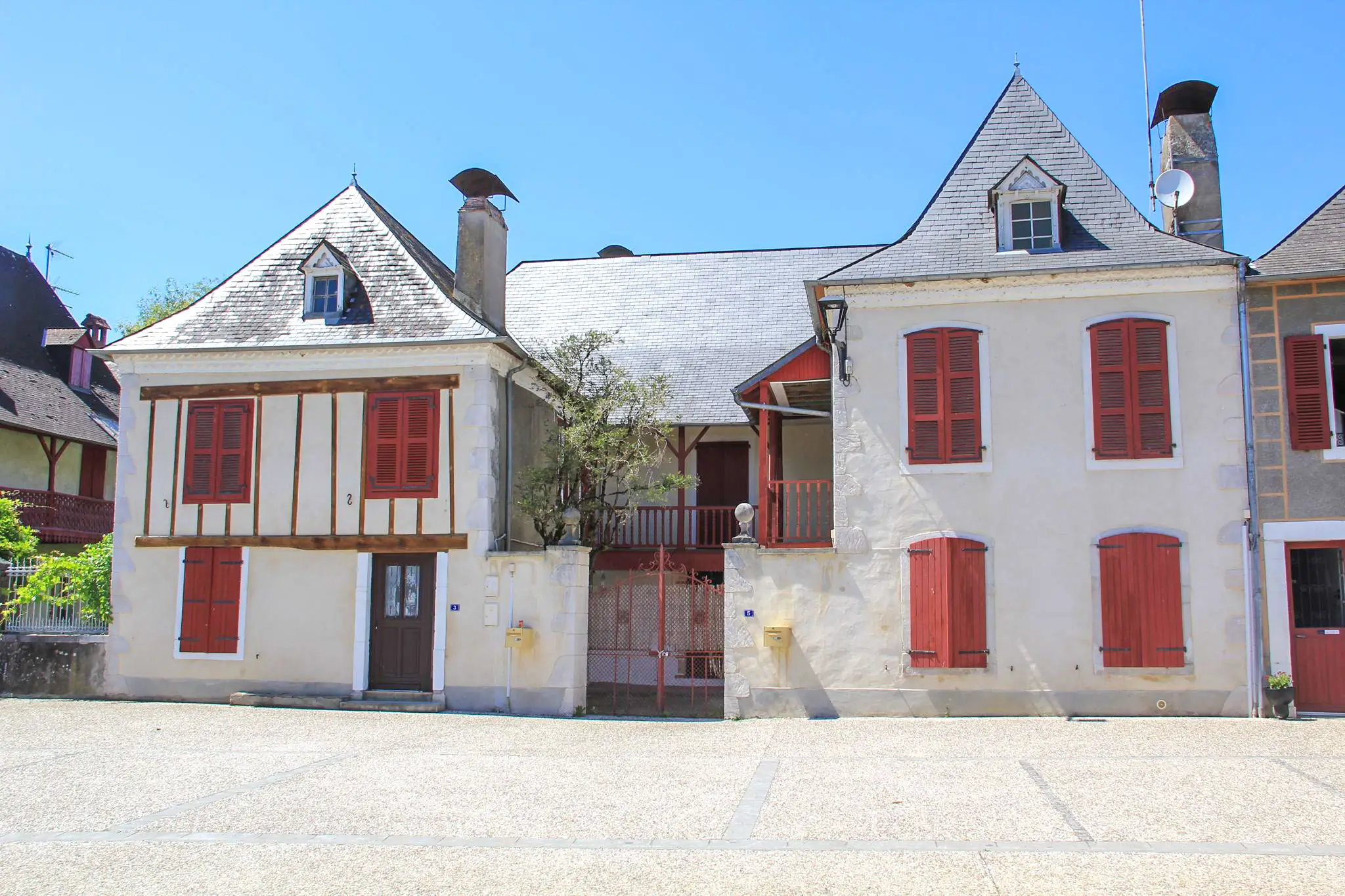 Visitez Lucq de Béarn et l'église Saint Vincent