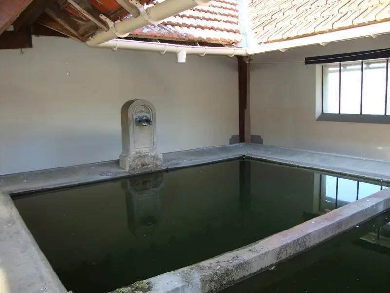 Lavoir couvert