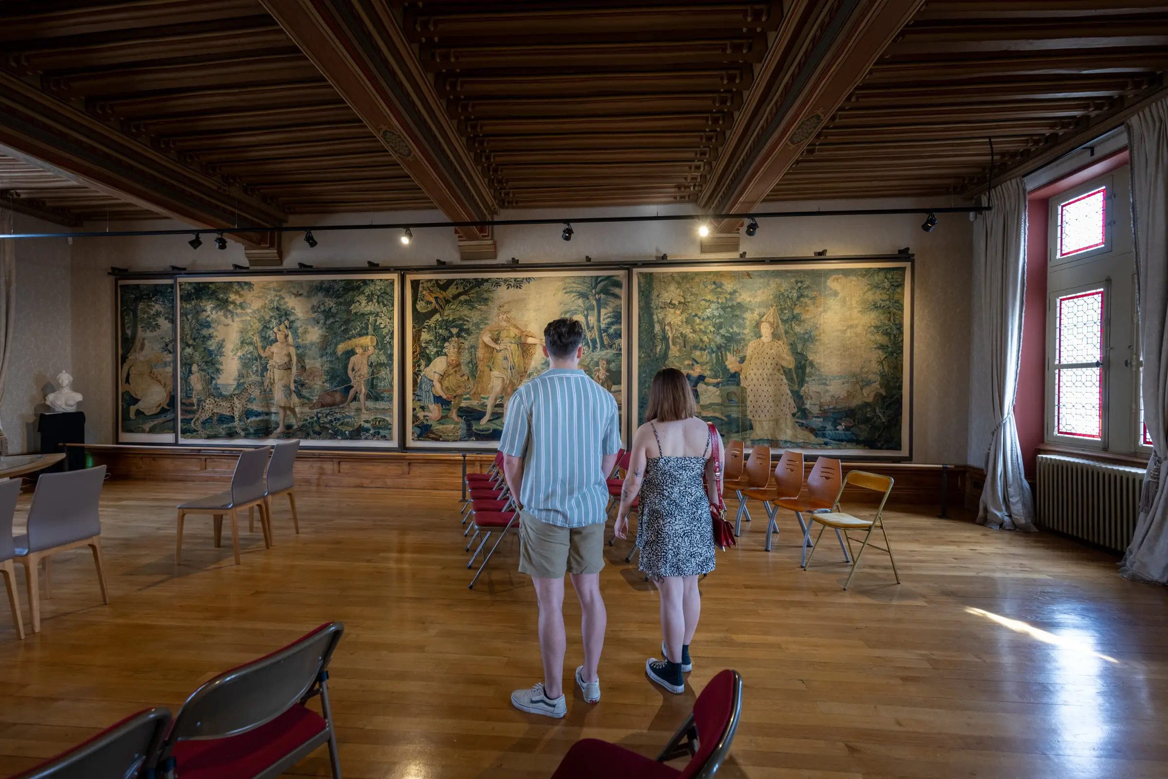 Tentures brodées de l'Hôtel de ville de Beaugency