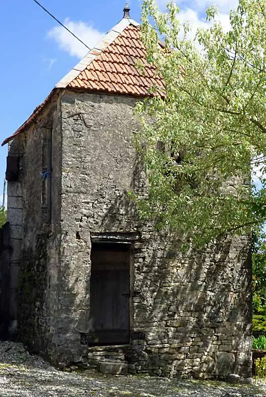Pigeonnier de ferme à Chassigny