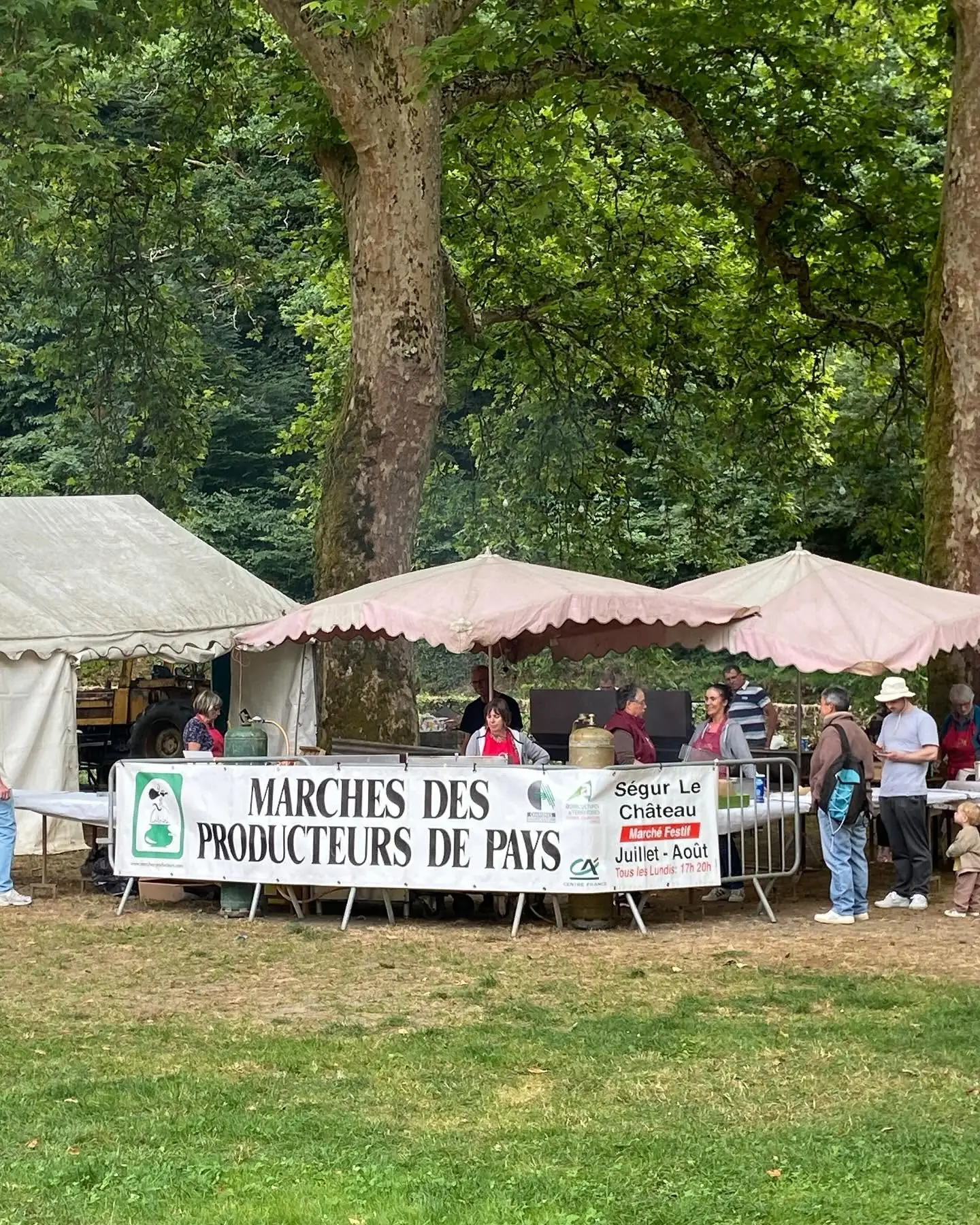 Marché des Producteurs de Pays de Ségur le Château