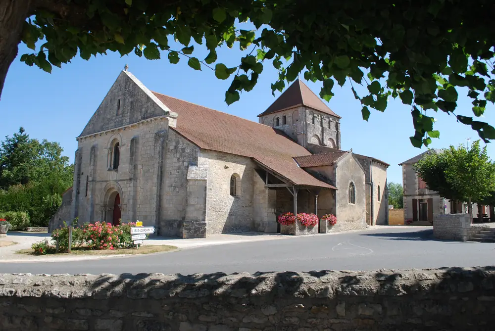 Église Saint-Pierre d'Usson