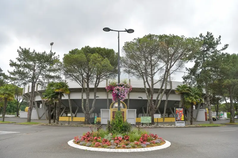 Arènes