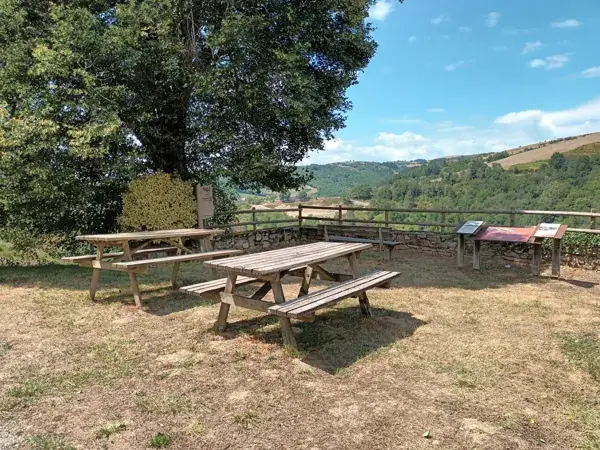 Circuit de découverte au Fel : un village, un vignoble