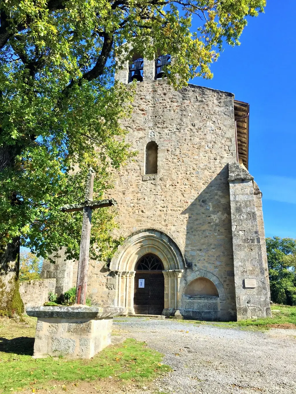 Eglises de Ste Anne St Priest