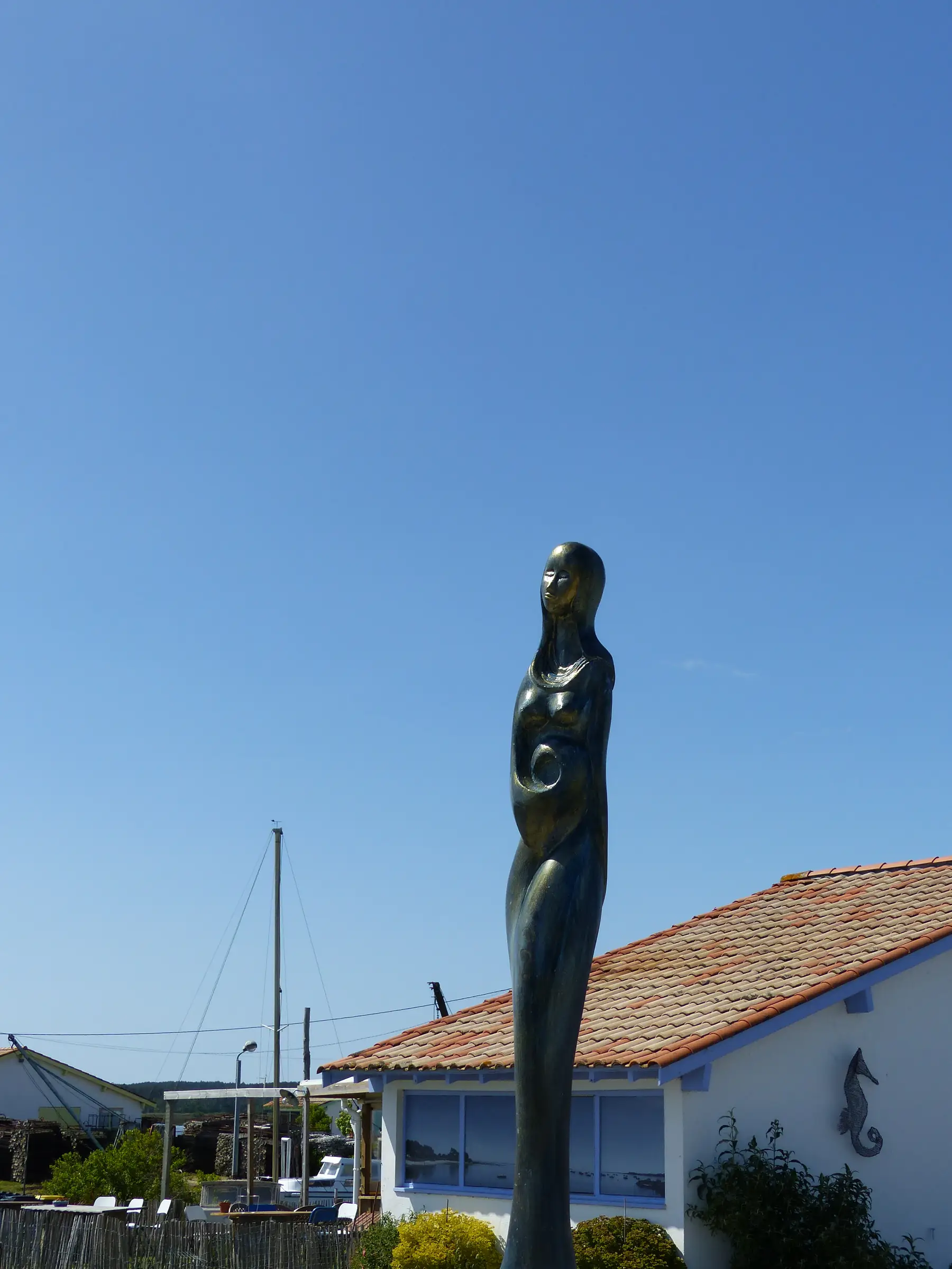 Port ostréicole et la Femme Océane
