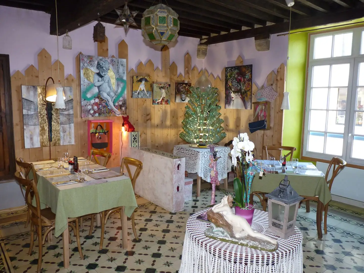 Expo-photos, au restaurant de la Tour