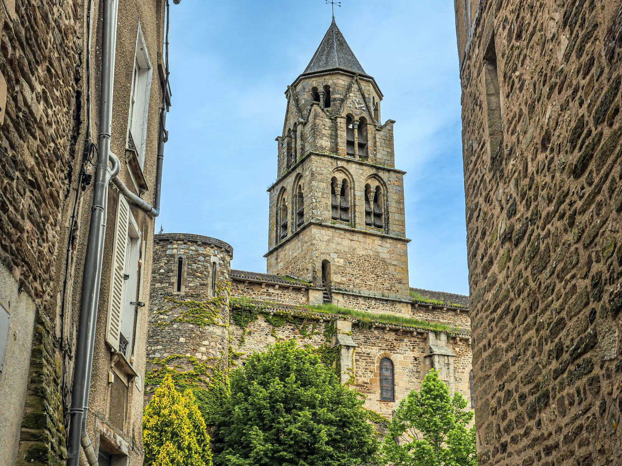 Uzerche, la "Perle du Limousin"