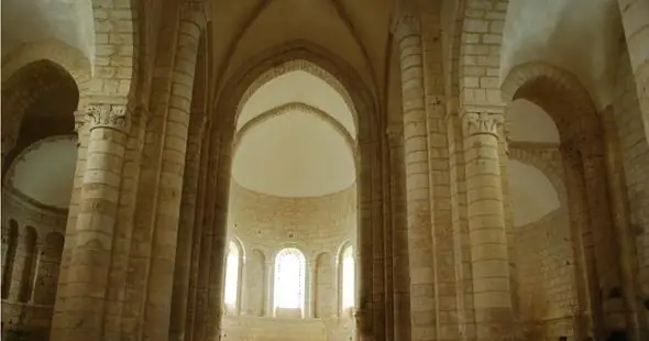 Prieuré Roman de Villesalem